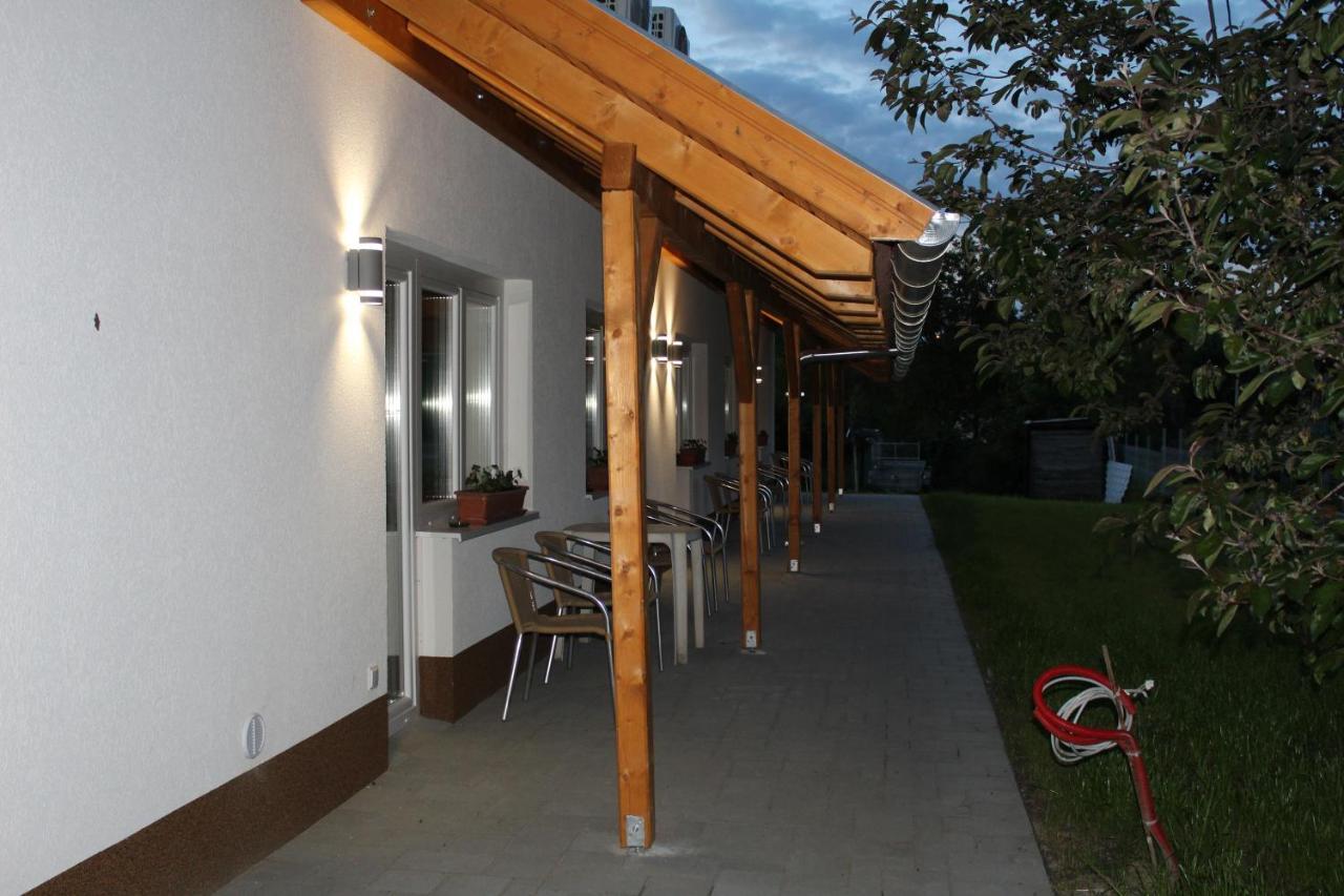 Czermann Holiday Inn Oroszlány Zewnętrze zdjęcie
