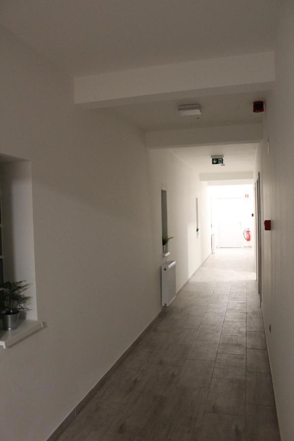 Czermann Holiday Inn Oroszlány Zewnętrze zdjęcie